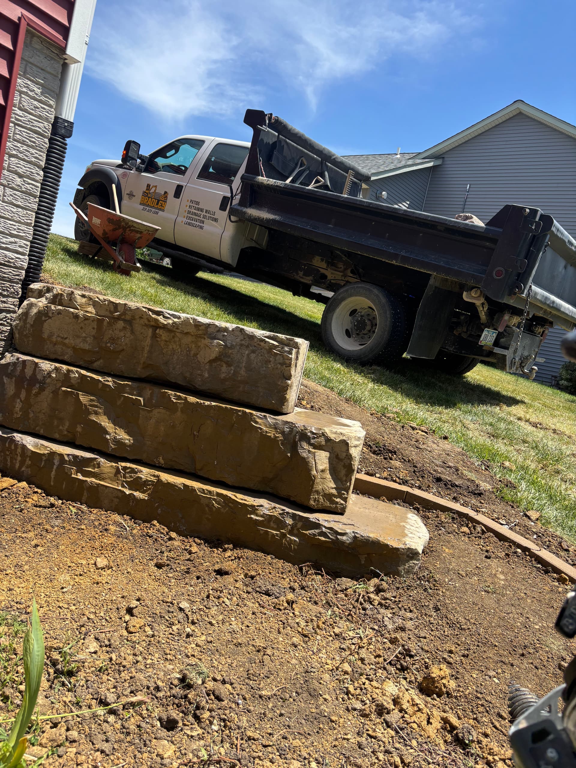 Precast Concrete Retaining Walls That Actually Hold Up image
